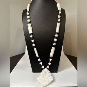 28” vintage white quartz or “white‎ onyx” carved pendant necklace!